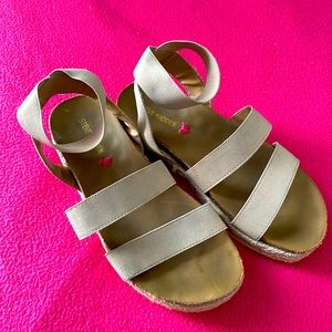 Steve Madden girl sandals